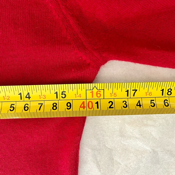 Rare CYNTHIA ROWLEY 100% Cashmere Sweater W/ Embroidered Shoulder Cutouts M Red - Picture 6 of 9
